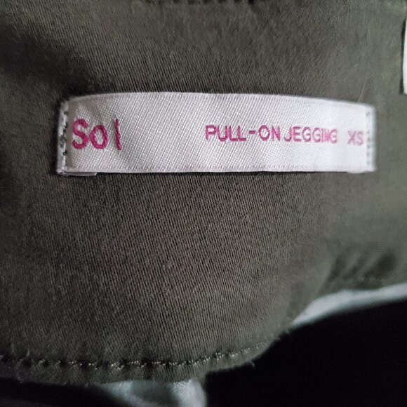 So Jeans Womens XS Olive Green Pull On Jegging Stretch Denim *NWT* - Picture 3 of 10